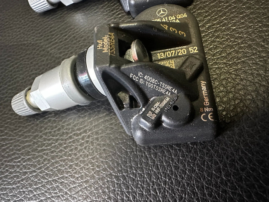 4x Original Mercedes A0009054104 Reifendrucksensoren RDK Sensoren