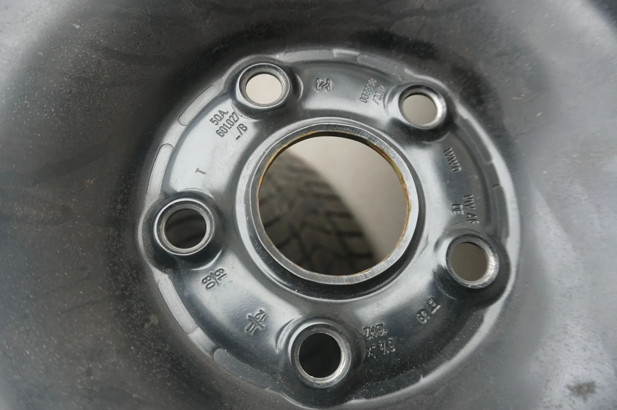 D’origine VW Touran II 5T Jantes en acier Pneus hiver Roues hiver 205 60 R16 96H 6mm Vue détaillée 5