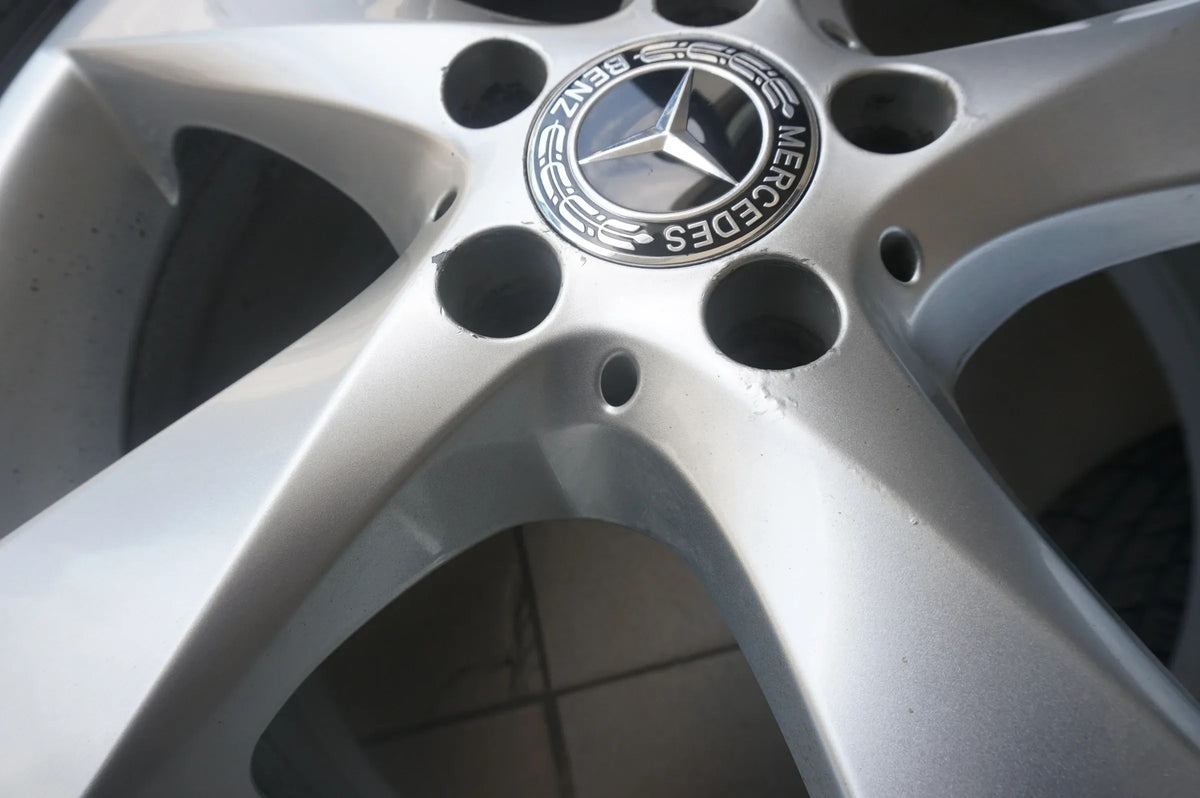 Original Mercedes V-Klasse Vito W447 17 Zoll Alufelgen Winterräder Winterreifen Detailansicht 3