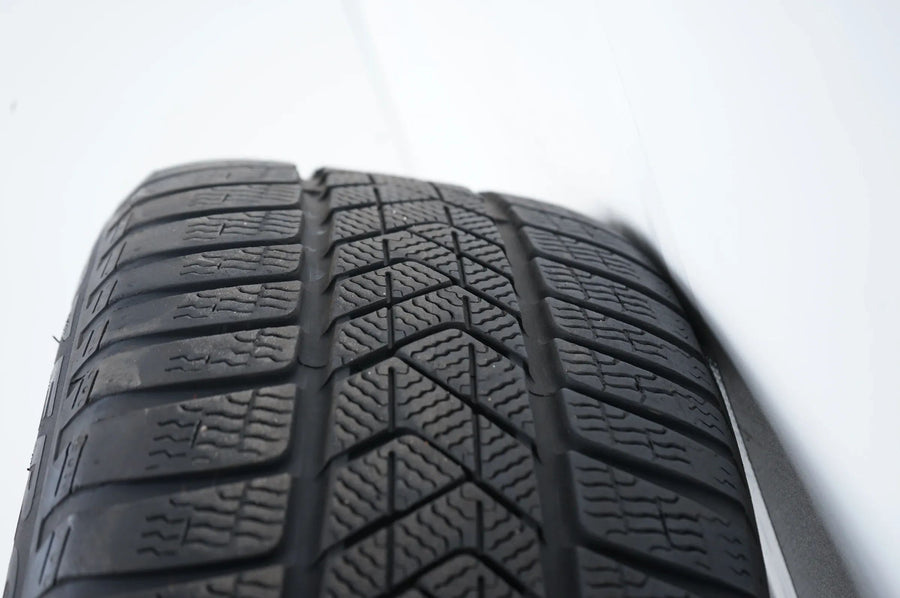 Mercedes E Klasse W213 Hybrid Winterräder Winterreifen 18 Zoll