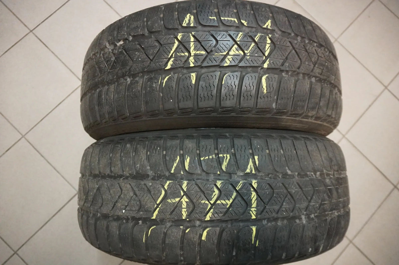 2 X 215 55 R17 94H Pneus hiver Pirelli SottoZero 3 2018 4mm