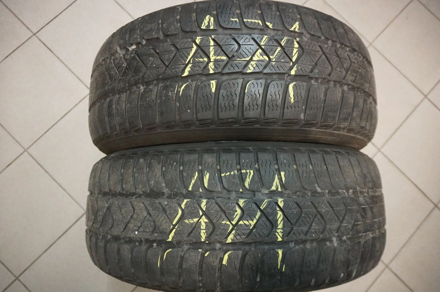 2 X 215 55 R17 94H Pneus hiver Pirelli SottoZero 3 2018 4mm