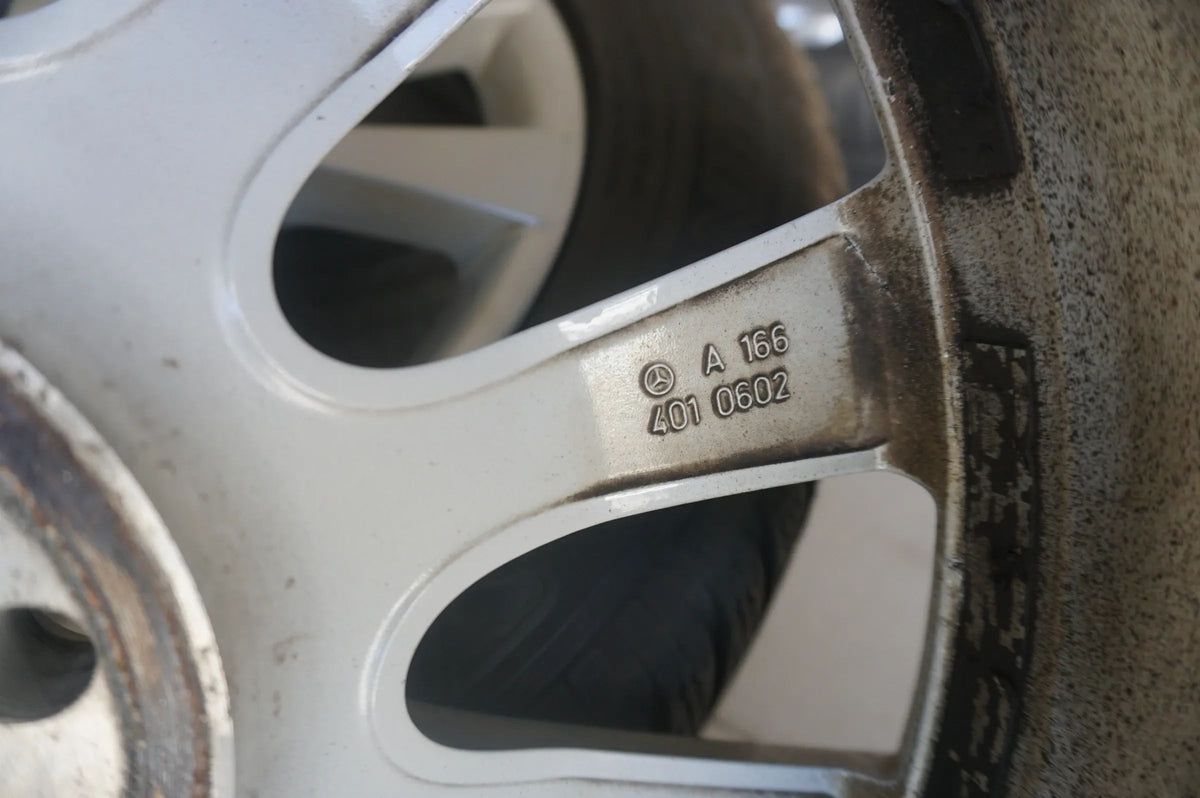 Original Mercedes ML GLE W166 Alufelgen Winterräder Winterreifen 255 55 R18 6mm Detail view 8