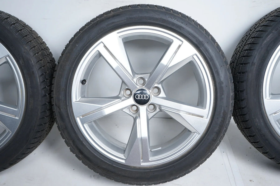 Neu Audi A1 GB Allwetterräder mit neuen Allwetterreifen 215 45 17 Zoll 82A601025G