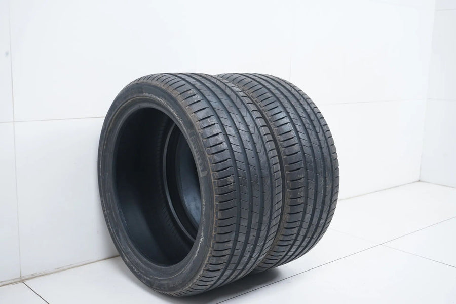 2x DEMO Sommerreifen Pirelli 245 40 18 Zoll MO DOT21  MO