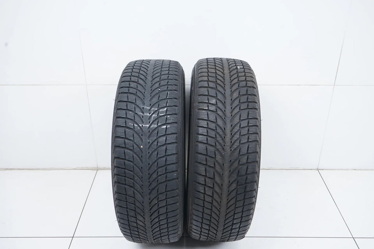 2x Winterreifen Michelin 235 65 17 Zoll DOT19/16 MO ca.5-7 mm Detailansicht 2