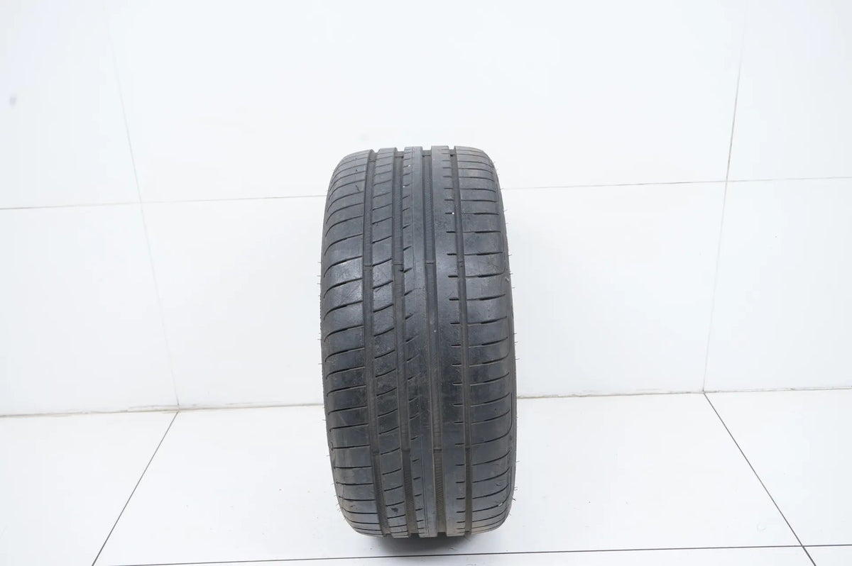 1x Goodyear summer tire 255/35 R19 inch DOT18 approx. 6 mm tread depth BMW* RFT Detailansicht 2