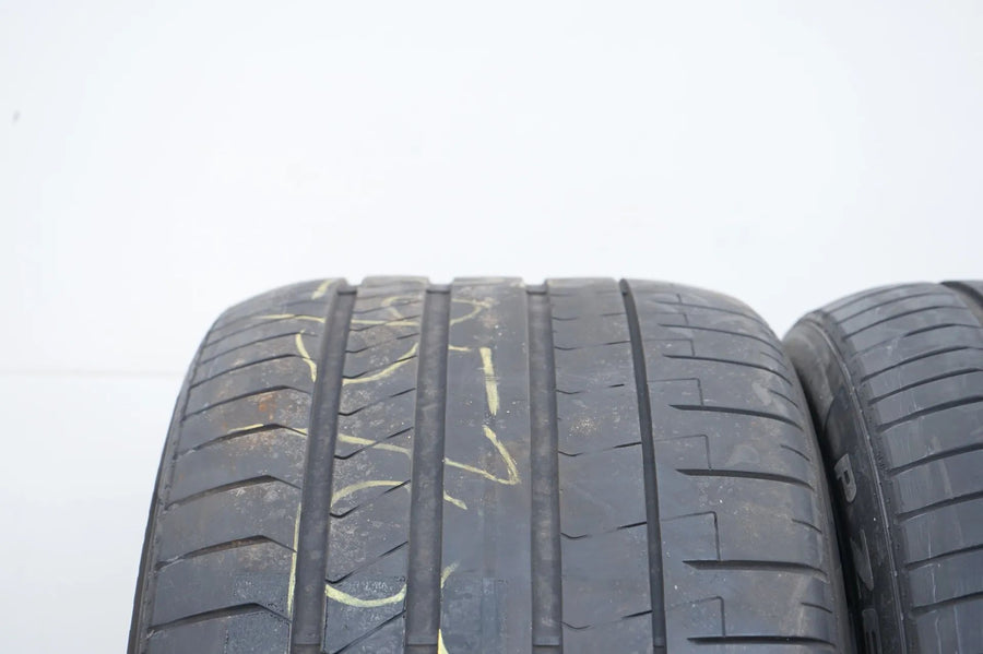 2 x Pirelli summer tires 295/35/20 inch, approx. 4mm tread depth, DOT 22 MO