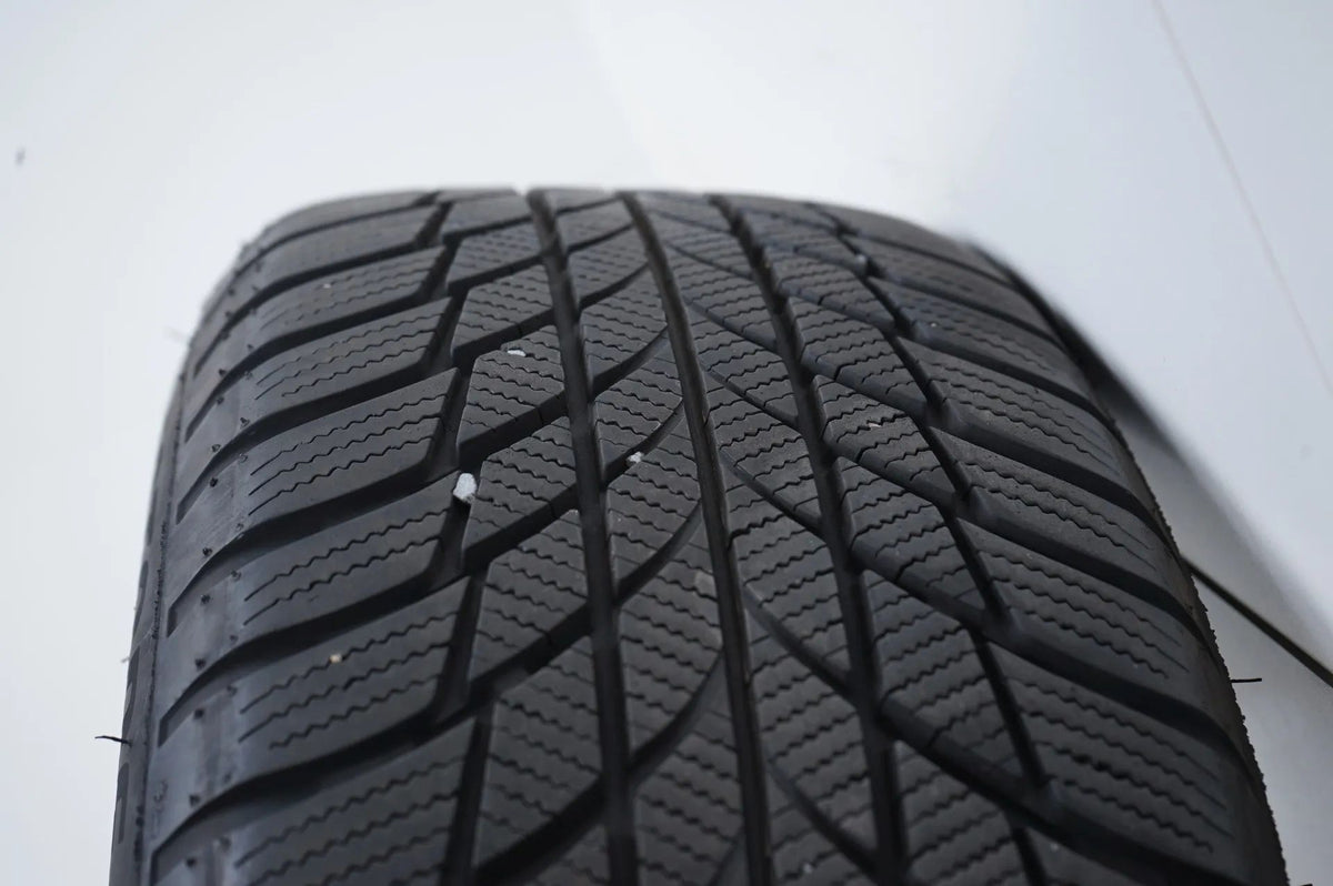 MINI Countryman F60 winter tires/wheels 205/60 R17 inch Detailansicht 13