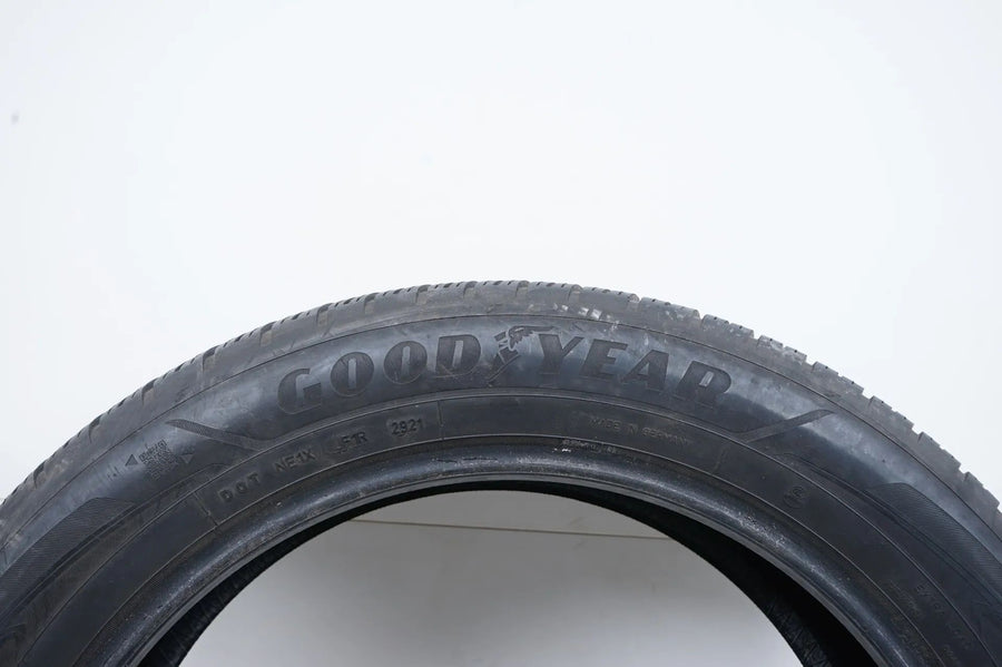 1x Winterreifen Goodyear 255 50 21 Zoll DOT21 BMW* ca.5mm