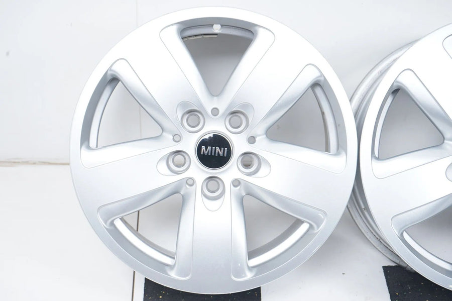 4 x MINI Clubman F54 hliníkové disky 16 palců 517 6856043 7J ET52