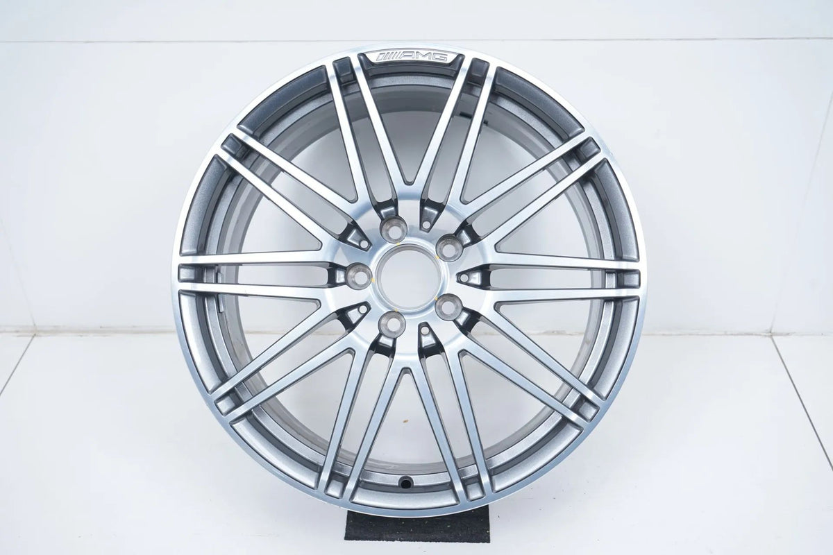 1 x Mercedes GT GTS W190 C190 hliníkový disk 19 palců A1904013100 9J Detailní zobrazení 2