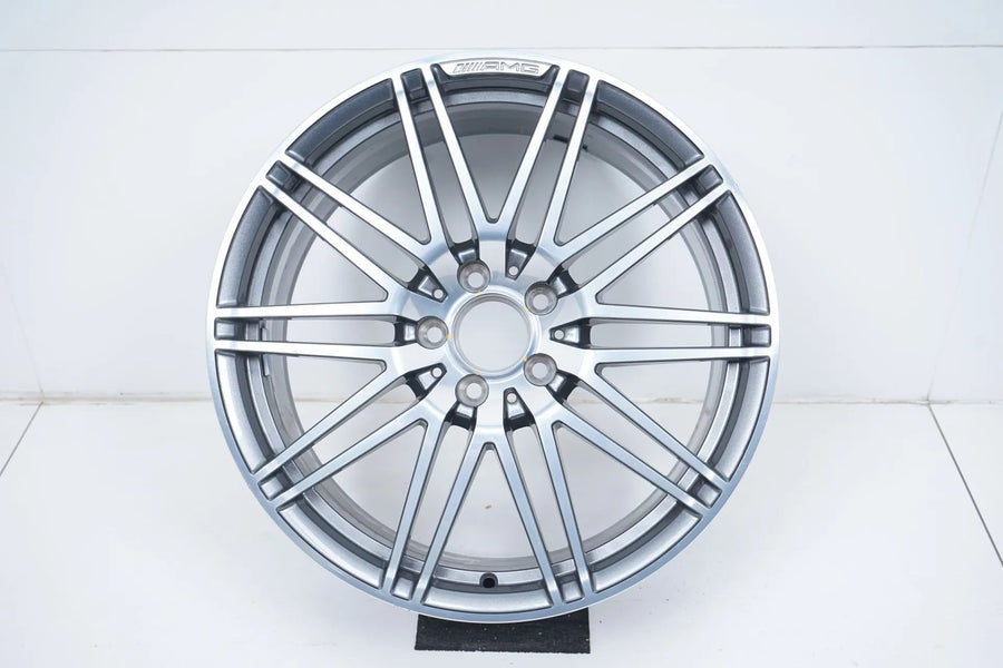 1 x Mercedes GT GTS W190 C190 hliníkový disk 19 palců A1904013100 9J