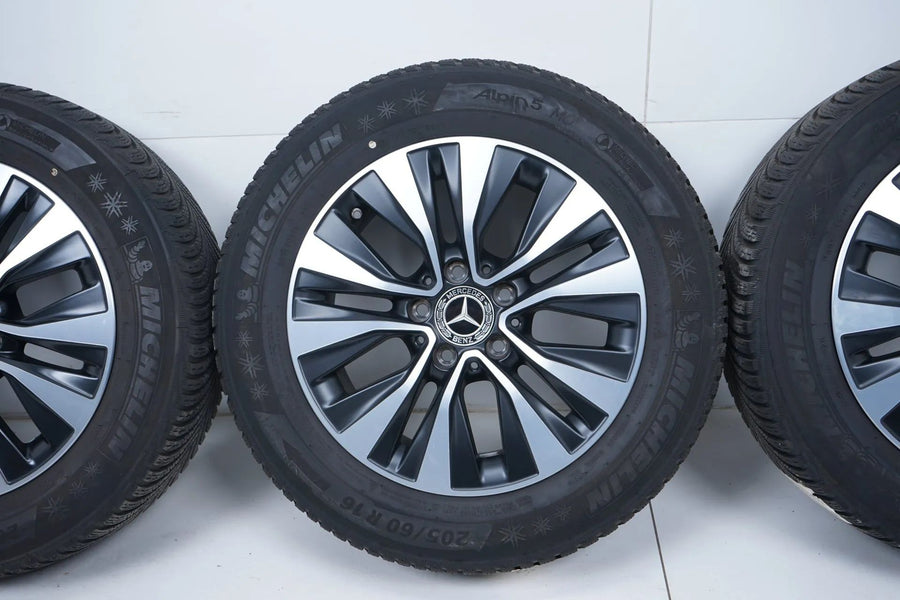 Roues et pneus hiver 16 pouces pour Mercedes Classe AB W177 W247