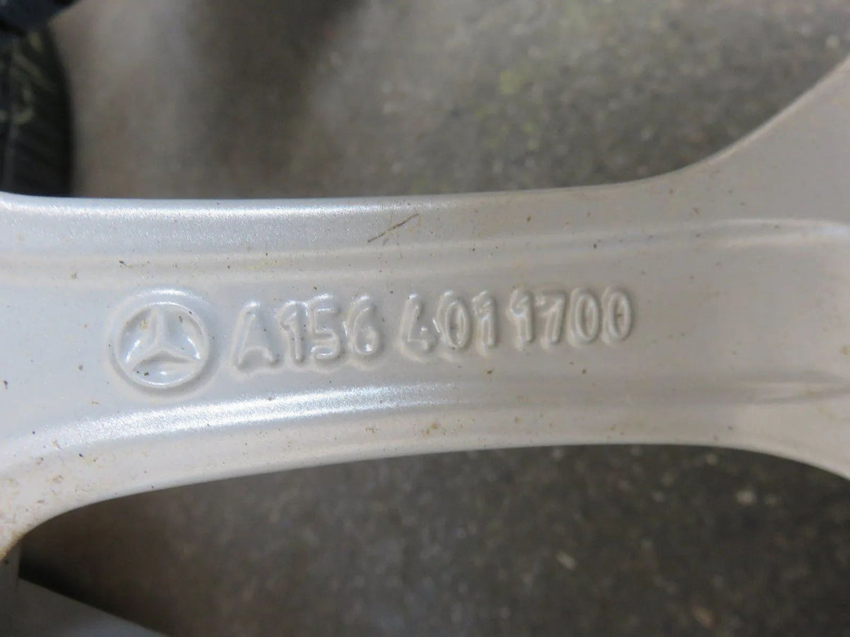 Original Mercedes GLA X156 Alufelgen Winterräder Winterreifen 215 60 R17 96H 7mm Detailansicht 10