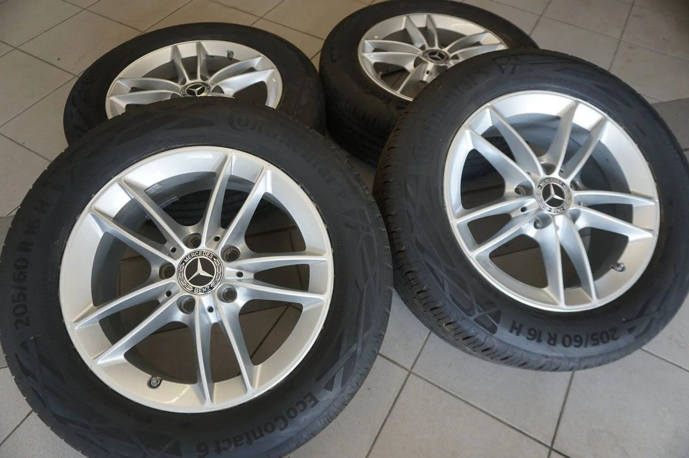 Jantes été d'origine Mercedes Classe A W177 Classe B TOP Pneus été 205 60 R16