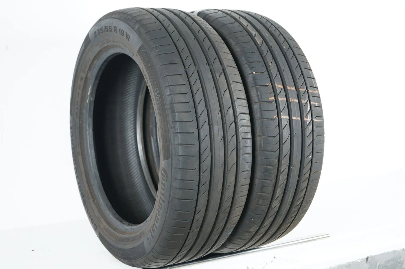 2 x Sommerreifen Continental 235 55 19 Zoll DOT22 ca.6mm AO