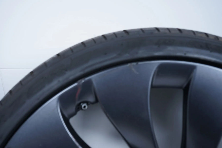 Tesla Model 3 summer tires, summer wheels, 235/35/20 inch, 7mm tread depth