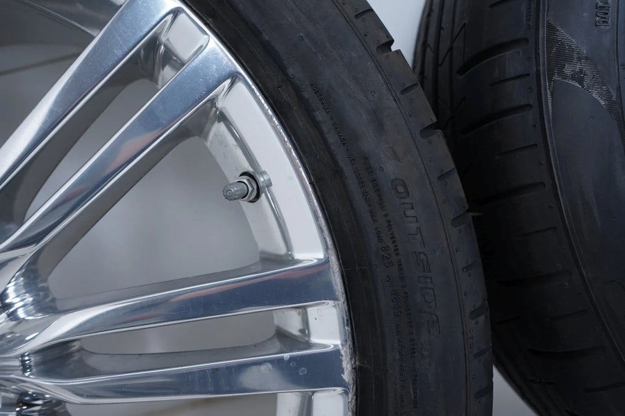 Cerchi in lega cromati originali Mercedes Classe S W223 V223 pneumatici estivi 255 40 R20 7 mm