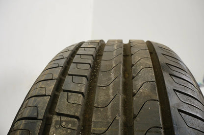 2 pneus été quasi neufs Pirelli DOT18 MO 235/50/20 pouces