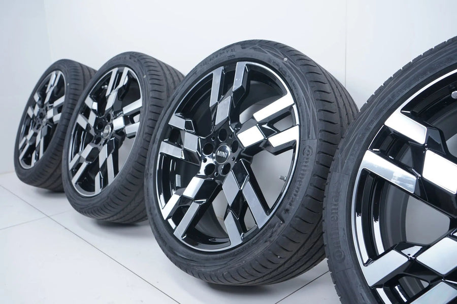 MINI Countryman U25 BMW X1 U11 Summer Wheels 245 40 20 inch