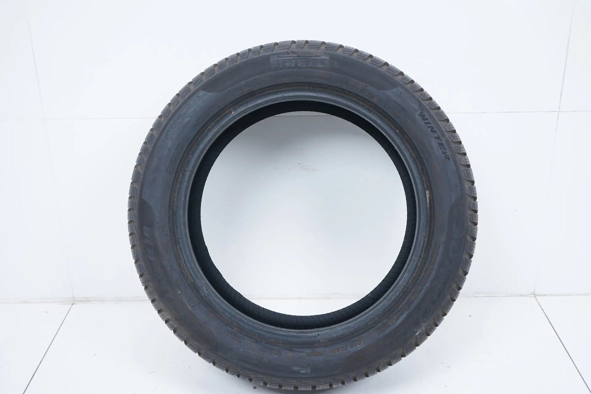 1 x Winterreifen Pirelli 245 50 18 Zoll DOT19 MO ca.8mm RFT Detailansicht 2