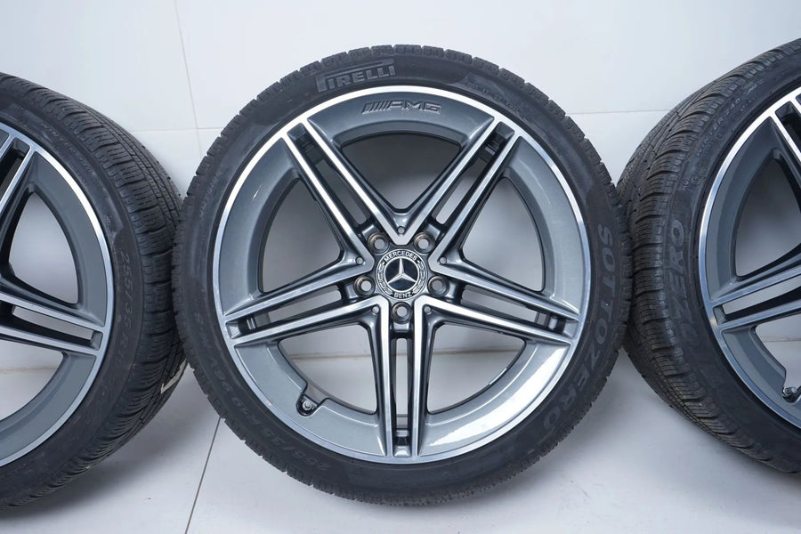 Mercedes C63 kupé AMG W205 zimní pneumatiky zimní kola 19 palců