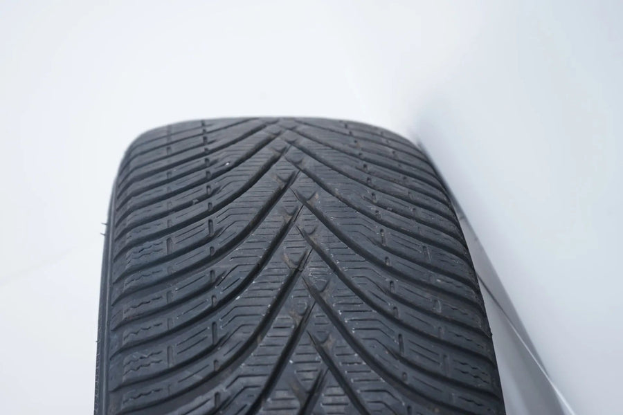 Mercedes C Class W206 all-weather tires winter wheels 225 45 18 inches