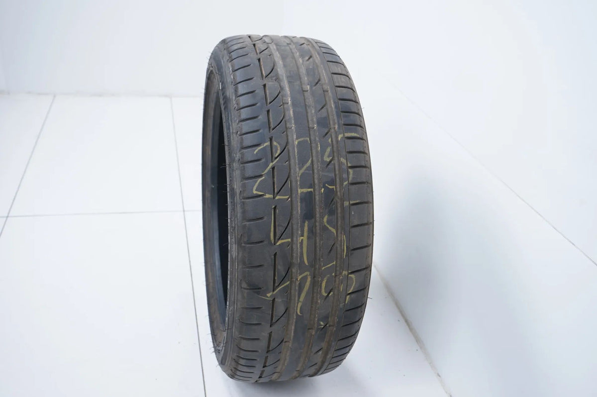 1x Bridgestone summer tire 225 45 19 inch DOT17 BMW* approx. 6mm RFT Detail view 5
