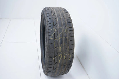 1x Bridgestone summer tire 225 45 19 inch DOT17 BMW* approx. 6mm RFT