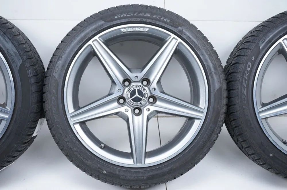 Mercedes C Klasse W205 AMG Winterreifen Winterräder 18 Zoll Detailansicht 8