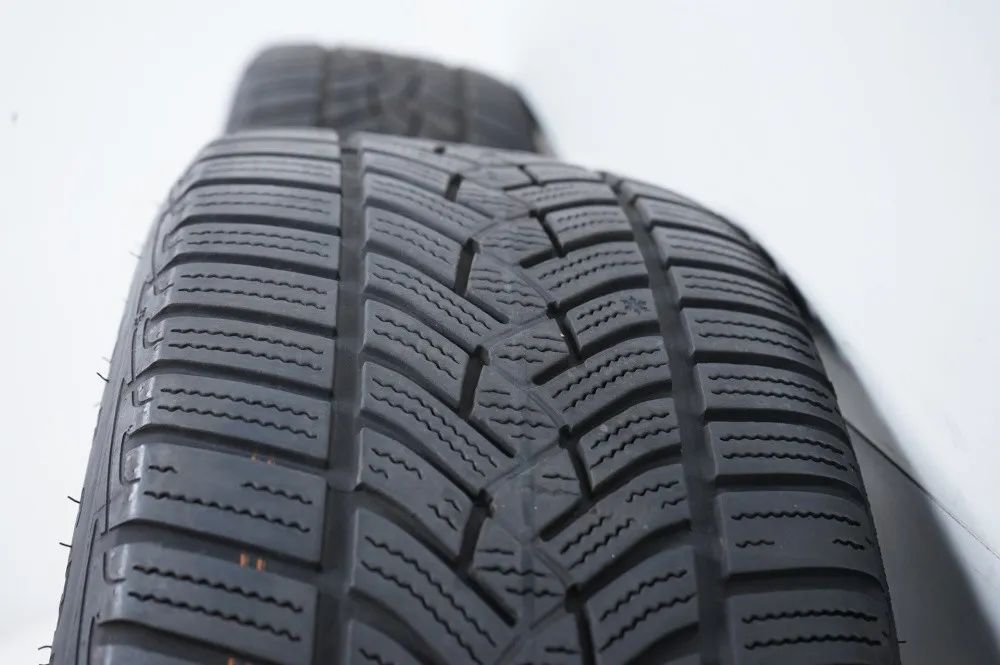 Mercedes A B Klasse W177 C118 Winterreifen Winterräder 18 Zoll Detailansicht 14