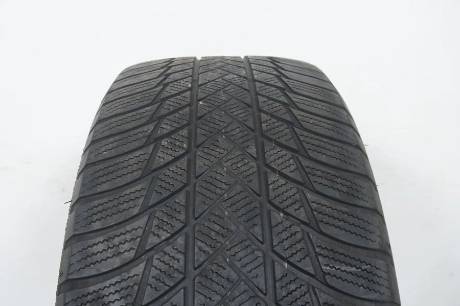 2x Winterreifen Bridgestone 235 50 19 Zoll DOT21 ca.4mm MO
