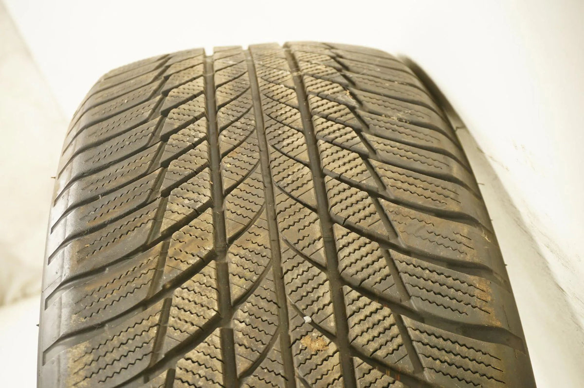 1 x Winterreifen Bridgestone 245 50 19 Zoll DOT17 Bmw* ca.5mm RFT Detailansicht 5