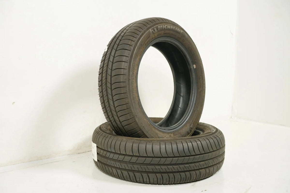 2 x Sommerreifen 165 65 15 Zoll Michelin DOT18 ca.6 mm Detailansicht 3