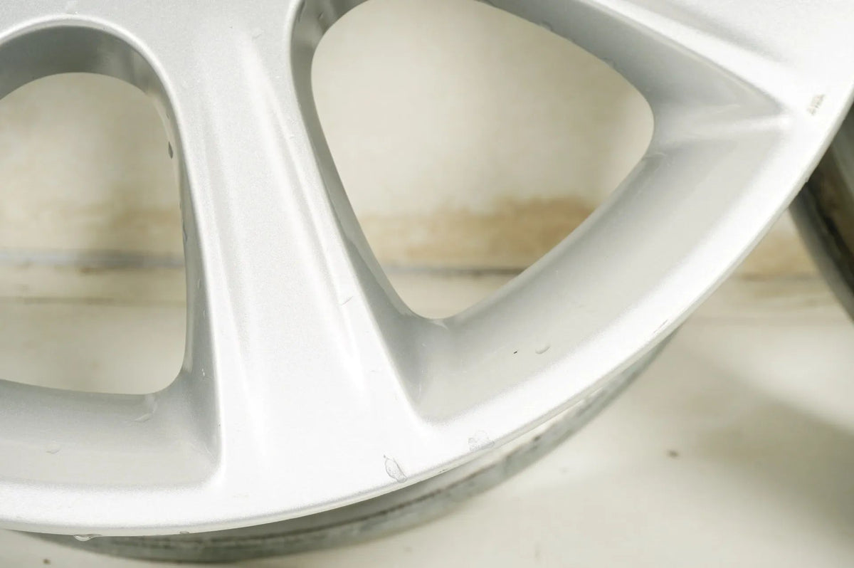 Originální hliníkové disky BMW řady 3 a 4 F30 F31 F32 F36 17 palců 394 6796243 Detailní zobrazení 8
