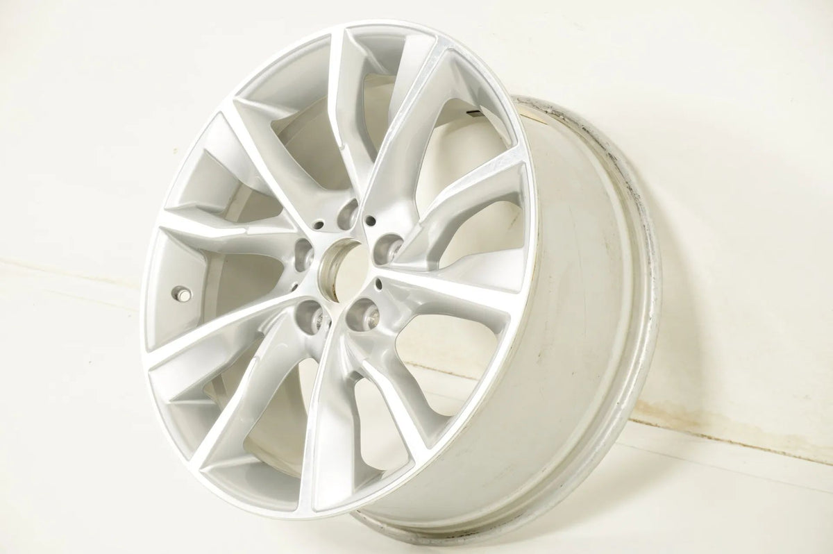 1 x originální hliníkový disk BMW řady 3 F30 F31 F36 19 palců 389 6796259 8,5J Detailní zobrazení 4