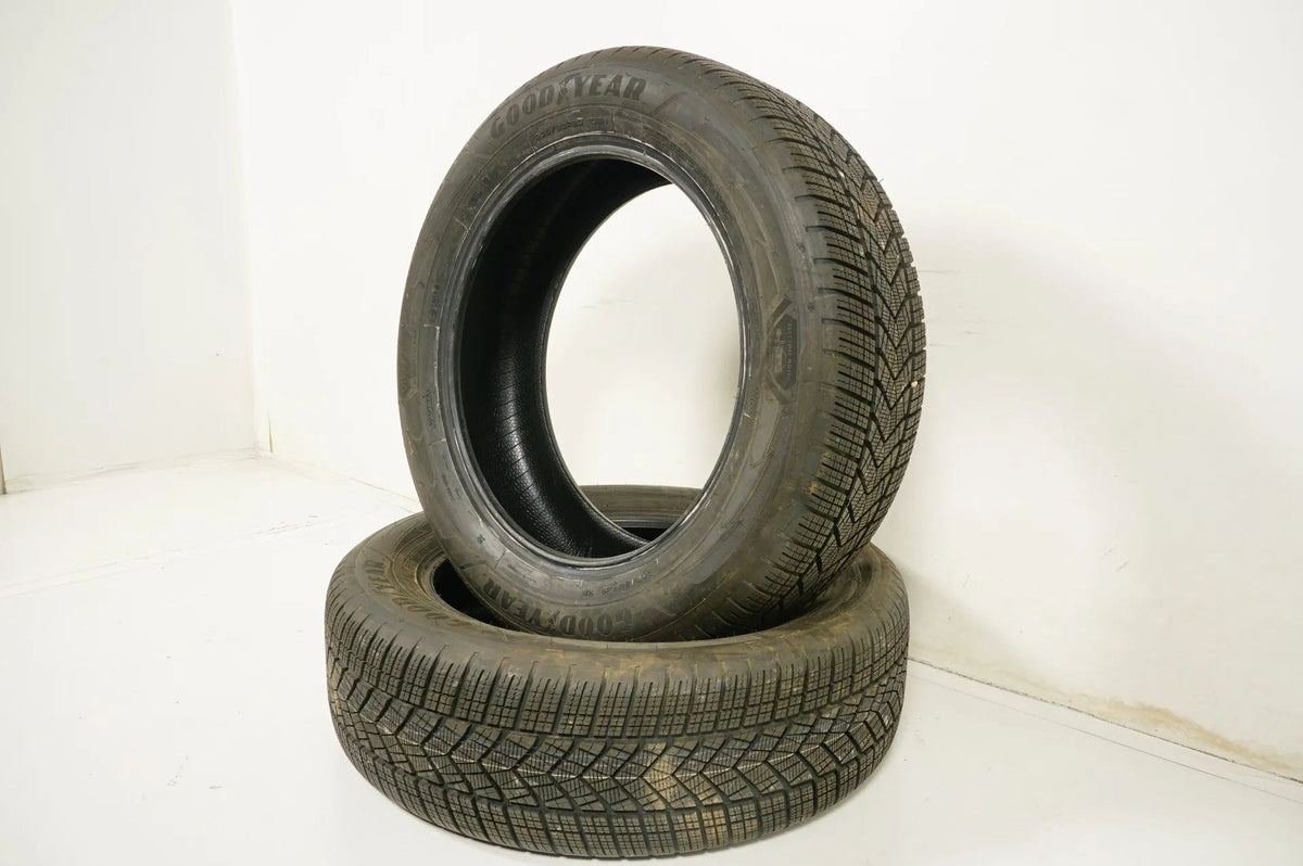 2x New DEMO Winter Tires Goodyear 235 60 20 inch DOT21 BMW* Detail view 4