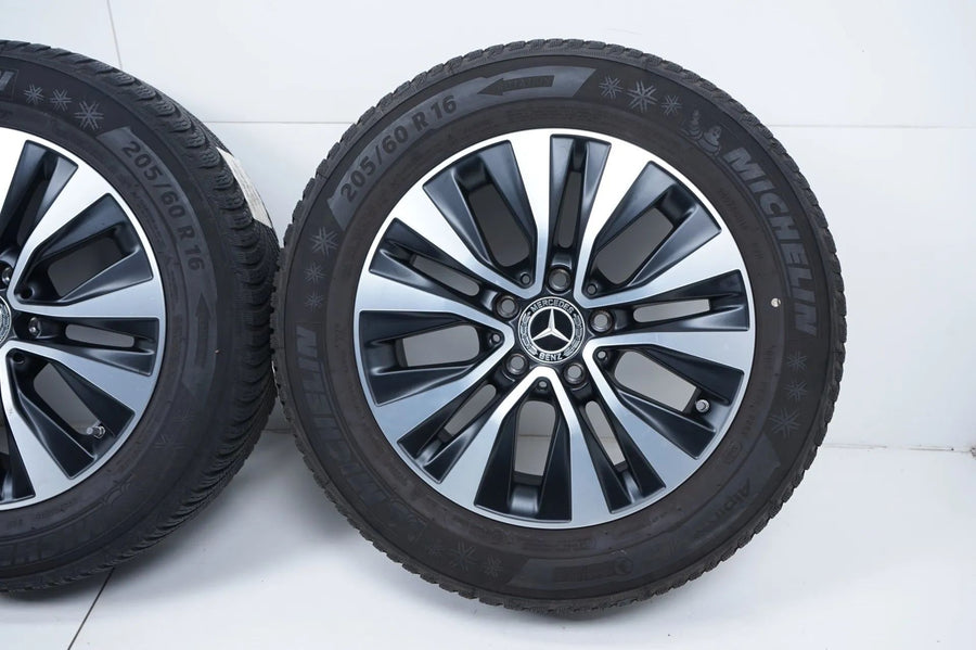 Mercedes A B Klasse W177 W247 Winterräder Winterreifen 16 Zoll