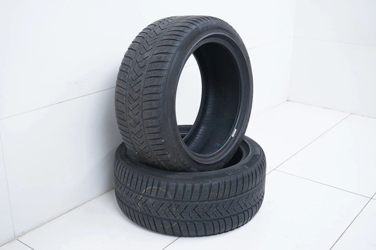 2x Winterreifen 275 40 18 Zoll Pirelli ca.4 mm DOT20/19 MO Detailansicht 3