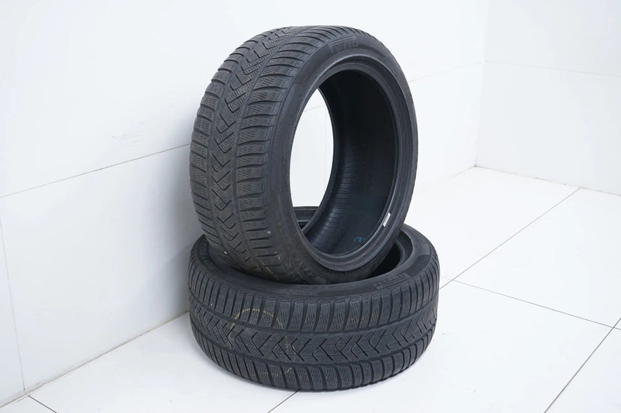 2x Winterreifen 275 40 18 Zoll Pirelli ca.4 mm DOT20/19 MO