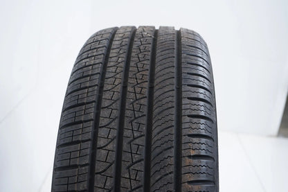 2 pneus été de démonstration Pirelli DOT23 MO 235/55/18 pouces