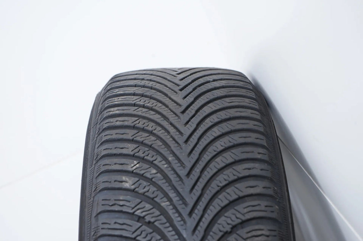 Mercedes A B Klasse W177 W247 Winterräder Winterreifen 16 Zoll Detailansicht 13