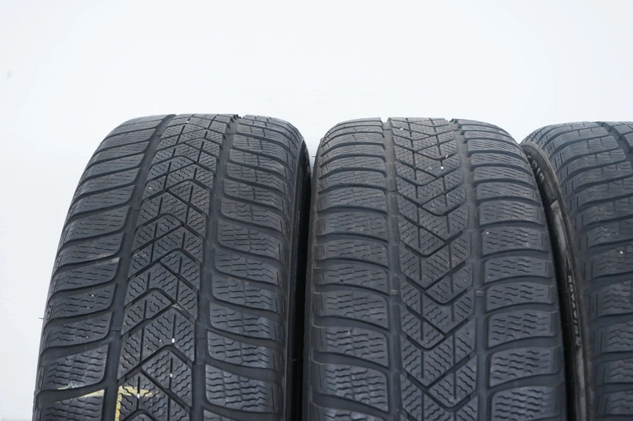 4 x Winterreifen Pirelli 225/45 R18 18 Zoll DOT19/18 ca.5mm MO