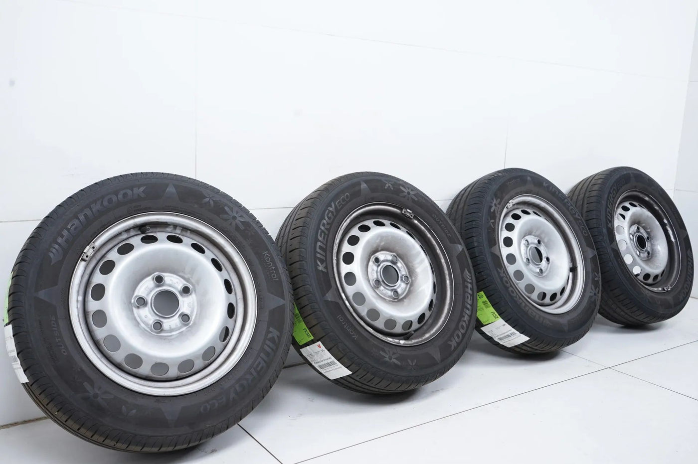 Volkswagen VW Caddy summer tires, summer wheels 195/65/15 inch