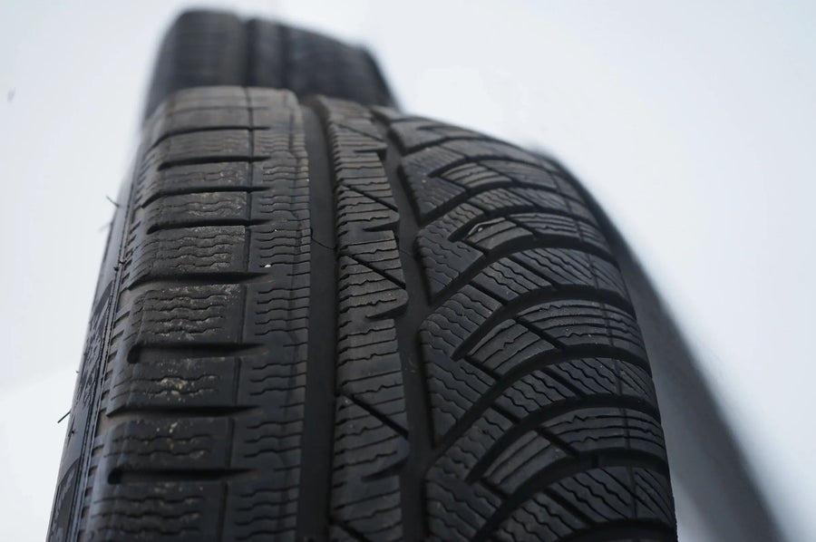 Pneus hiver, jantes hiver, 18 pouces pour Mercedes Classe C W205 Hybride