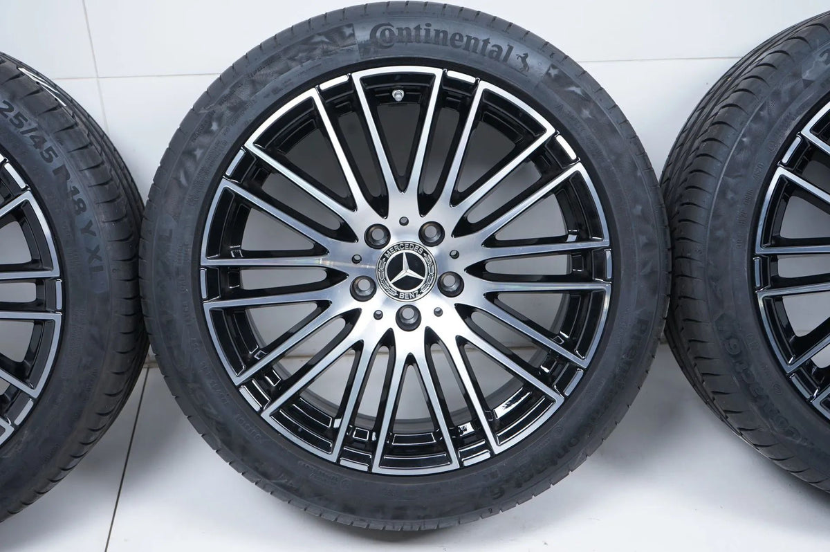 Comme neuf Mercedes Classe C W206 Pneus d'été Roues complètes 18 pouces Vue détaillée 3