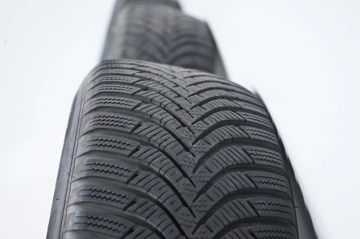 Hyundai Tucson Kia Sportage Winter Tires 215 65 16 Inch 5x114 Detailansicht 9