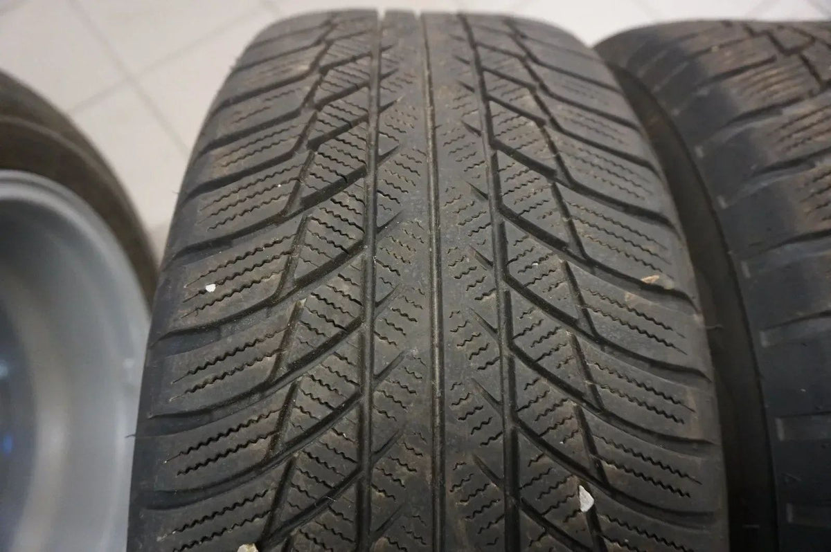 Jantes alliage d'origine BMW X1 F48 X2 F39 Roues hiver Pneus hiver 225 55 R17 6mm Vue détaillée 15