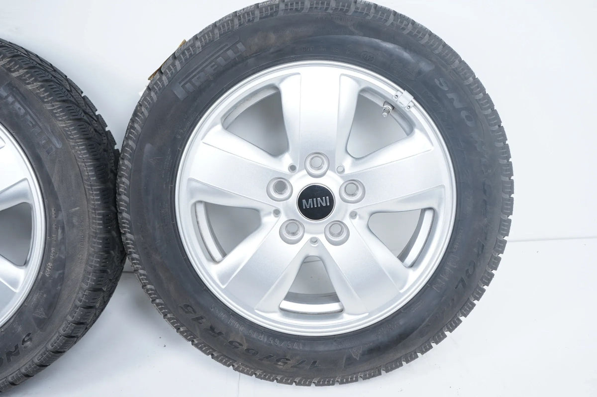 Originální MINI F55 zimní kola zimní pneumatiky 175 65 15 palců Detailní zobrazení 6